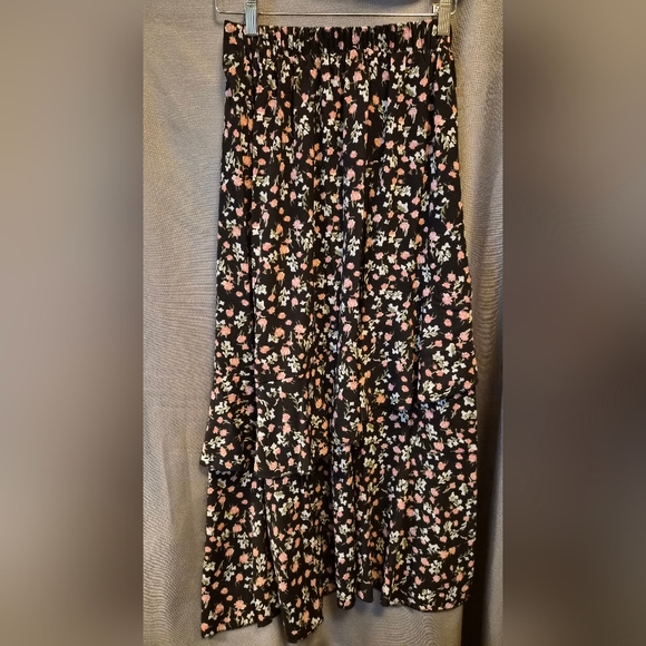 Black Floral Ruffled Maxi Skirt - Women Small - Picture 5 of 8